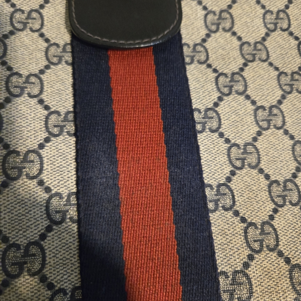 Gucci Vintage Beige and Navy GG Clutch with Red Stripe - Picture 3 of 13